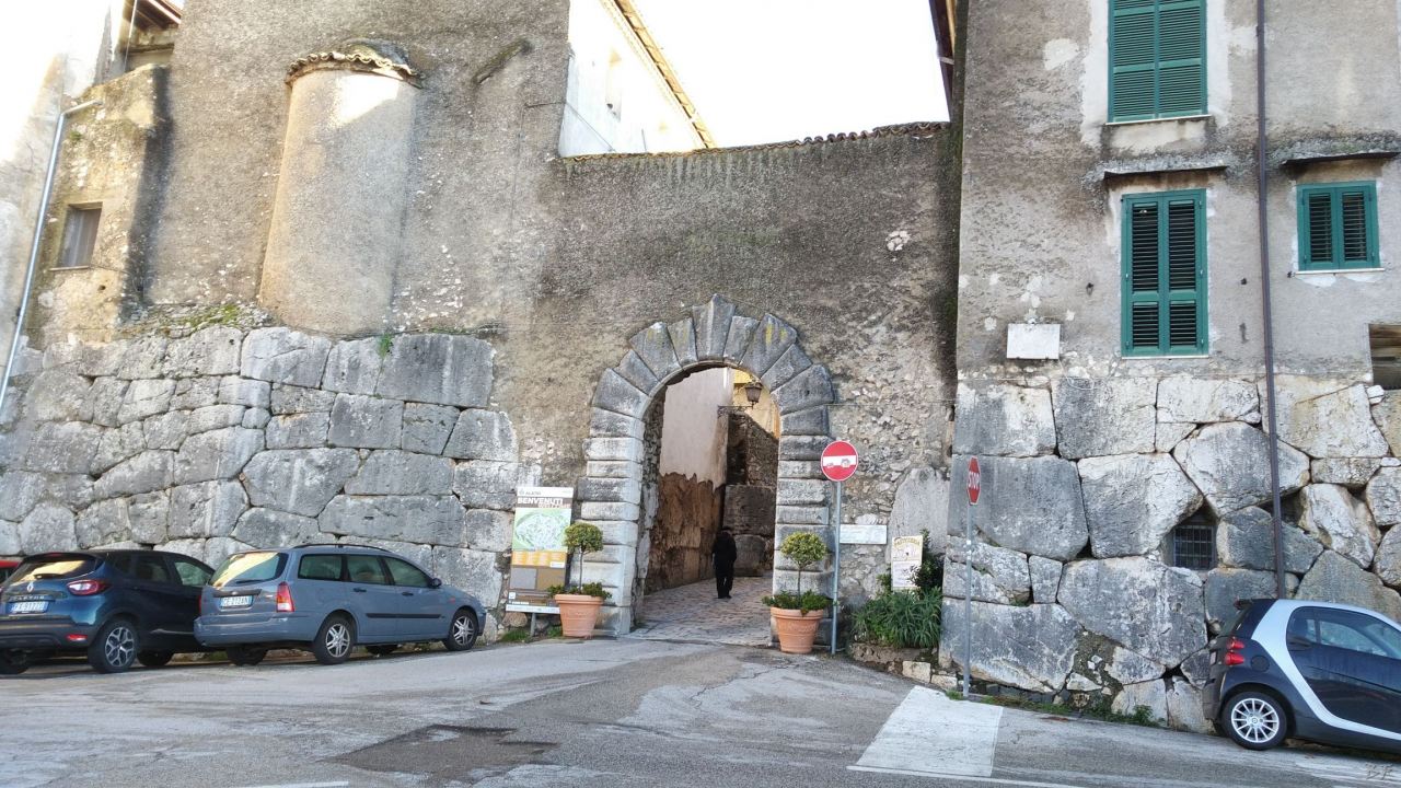 Aletrium-Mura-Poligonali-Megalitiche-Alatri-Frosinone-Lazio-Italia-48