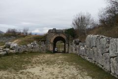 Alba-Fucens-Mura-Poligonali-Megalitiche-Albe-L-Aquila-Abruzzo-Italia-27
