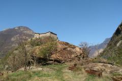 Altare-Coppelle-Bard-Valle-Aosta-Italia-1