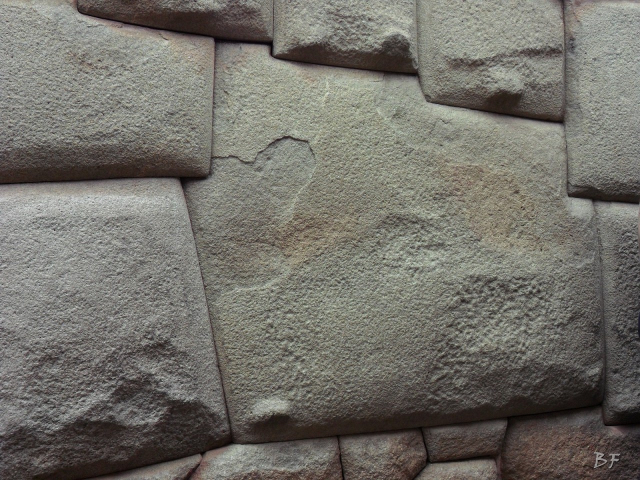 Mura-Poligonali-Megaliti-Cusco-Perù-76