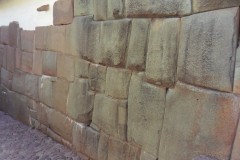 Mura-Poligonali-Megaliti-Cusco-Perù-9