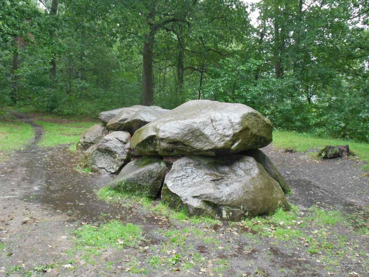 Hunebedden-Dolmen-Megaliti-Groeningen-Drenthe-Paesi-Bassi-18