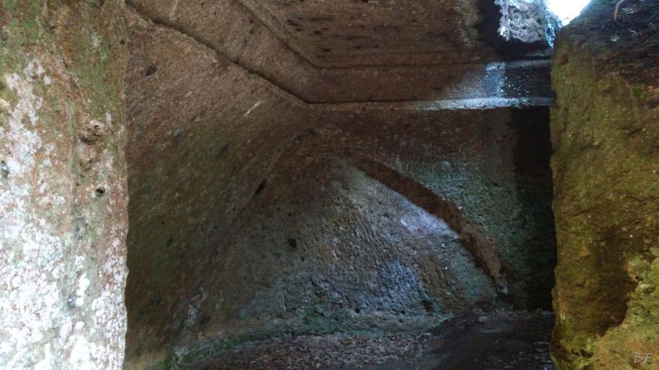 Falerii-Novi-Megaliti-Ipogei-Abitazioni-Rupestri-Viterbo-Lazio-Italia-37