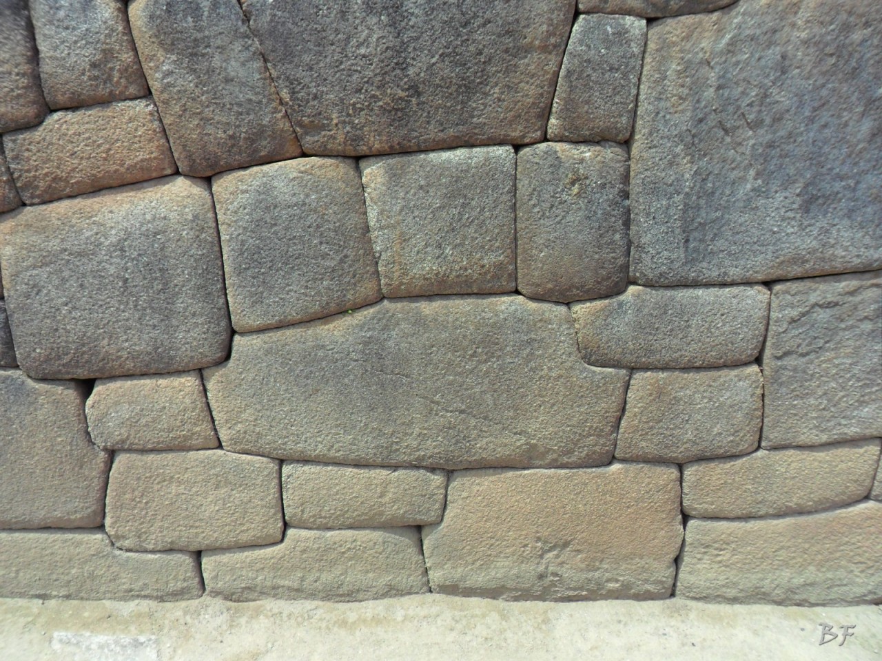 Mura-Poligonali-Incisioni-Altari-Edifici-Rupestri-Megaliti-Machu-Picchu-Aguas-Calientes-Urubamba-Cusco-Perù-146