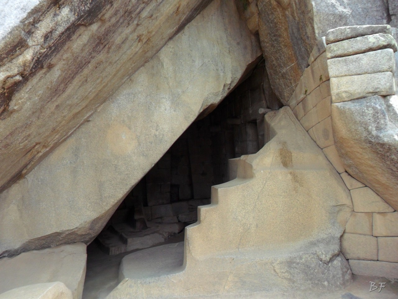 Mura-Poligonali-Incisioni-Altari-Edifici-Rupestri-Megaliti-Machu-Picchu-Aguas-Calientes-Urubamba-Cusco-Perù-159