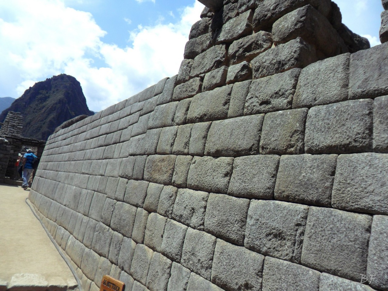 Mura-Poligonali-Incisioni-Altari-Edifici-Rupestri-Megaliti-Machu-Picchu-Aguas-Calientes-Urubamba-Cusco-Perù-169