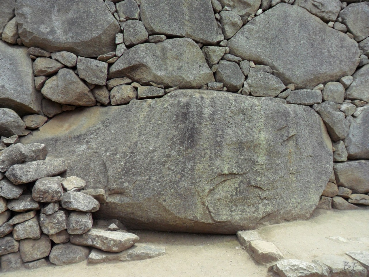 Mura-Poligonali-Incisioni-Altari-Edifici-Rupestri-Megaliti-Machu-Picchu-Aguas-Calientes-Urubamba-Cusco-Perù-95
