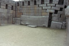 Mura-Poligonali-Incisioni-Altari-Edifici-Rupestri-Megaliti-Machu-Picchu-Aguas-Calientes-Urubamba-Cusco-Perù-108