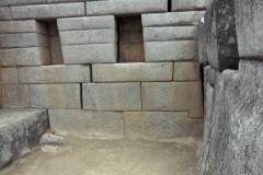 Mura-Poligonali-Incisioni-Altari-Edifici-Rupestri-Megaliti-Machu-Picchu-Aguas-Calientes-Urubamba-Cusco-Perù-110