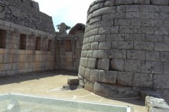 Mura-Poligonali-Incisioni-Altari-Edifici-Rupestri-Megaliti-Machu-Picchu-Aguas-Calientes-Urubamba-Cusco-Perù-167