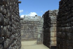 Mura-Poligonali-Incisioni-Altari-Edifici-Rupestri-Megaliti-Machu-Picchu-Aguas-Calientes-Urubamba-Cusco-Perù-43