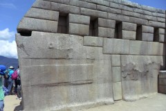 Mura-Poligonali-Incisioni-Altari-Edifici-Rupestri-Megaliti-Machu-Picchu-Aguas-Calientes-Urubamba-Cusco-Perù-57