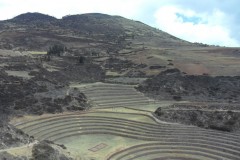 Terrazze-Circolari-Megaliti-Moray-Saline-Maras-Cusco-Perù-1