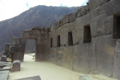 Ollantaytambo-Mura-Megalitiche-Peru-40