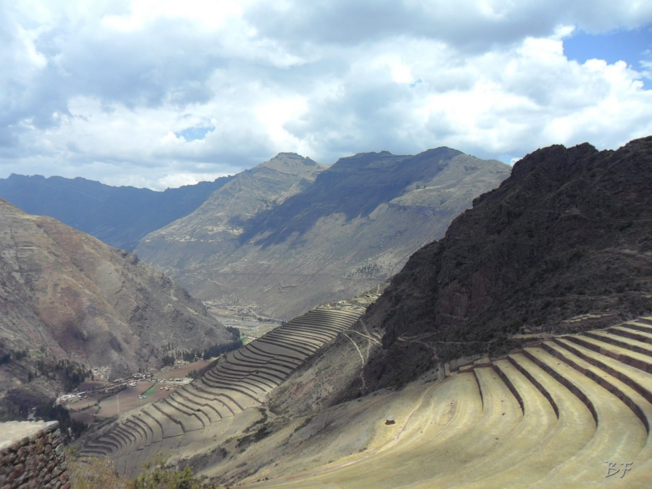Mura-Poligonali-Megaliti-Altari-Rupestri-Pisac-Cusco-Perù-6