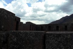 Mura-Poligonali-Megaliti-Altari-Rupestri-Pisac-Cusco-Perù-45