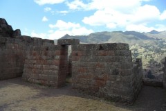 Mura-Poligonali-Megaliti-Altari-Rupestri-Pisac-Cusco-Perù-48