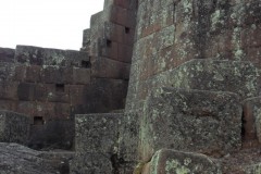 Mura-Poligonali-Megaliti-Altari-Rupestri-Pisac-Cusco-Perù-58