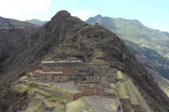 Mura-Poligonali-Megaliti-Altari-Rupestri-Pisac-Cusco-Perù-76