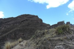 Mura-Poligonali-Megaliti-Altari-Rupestri-Pisac-Cusco-Perù-86