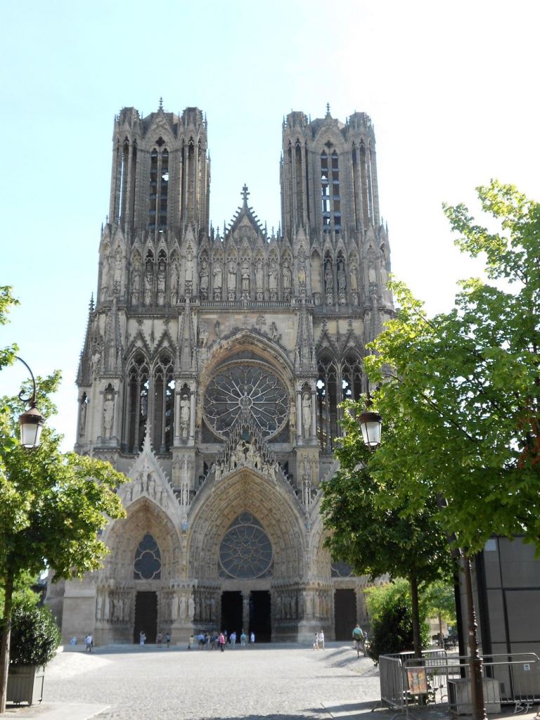 Cattedrale-Gotica-della-Vergine-di-Reims-Marne-Gran-Est-Francia-14