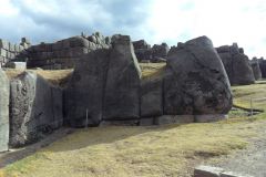 Sacsayhuamán-Mura-Megalitiche-Poligonali-Cusco-Peru-15