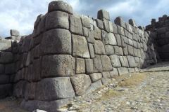 Sacsayhuamán-Mura-Megalitiche-Poligonali-Cusco-Peru-21