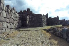 Sacsayhuamán-Mura-Megalitiche-Poligonali-Cusco-Peru-22