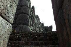 Sacsayhuamán-Mura-Megalitiche-Poligonali-Cusco-Peru-24