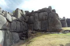 Sacsayhuamán-Mura-Megalitiche-Poligonali-Cusco-Peru-27
