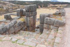 Sacsayhuamán-Mura-Megalitiche-Poligonali-Cusco-Peru-63