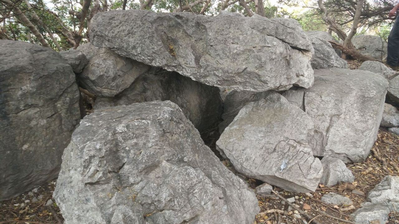 Mura-Pregne-Mura-Megalitiche-Poligonali-Dolmen-Sciara-Sicilia-Italia-11