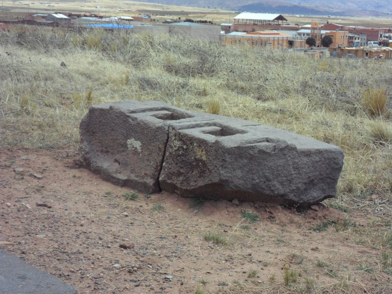 Sito-Megalitico-Piramide-Akapana-Kalasasaya-Menhir-Tiahuanaco-Bolivia-134