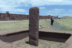 Sito-Megalitico-Piramide-Akapana-Kalasasaya-Menhir-Tiahuanaco-Bolivia-13