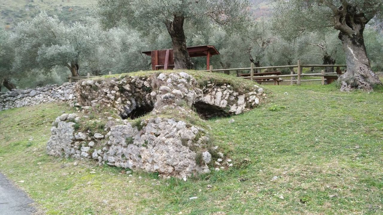 Venafro-Mura-Megalitiche-Poligonali-Isernia-Molise-2